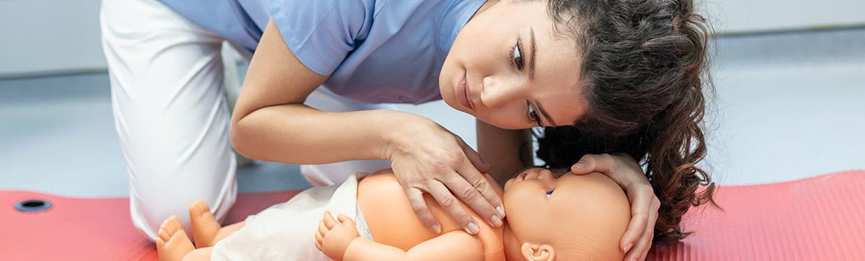 Partner prep class with pregnant woman