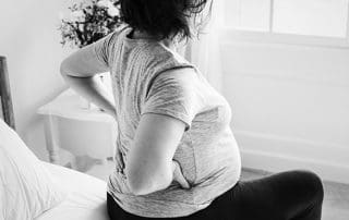woman in early labor with back labor