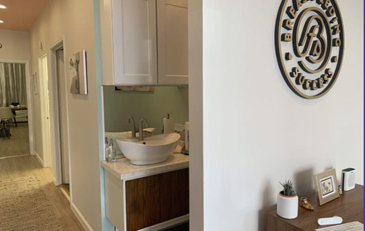 SA-Waiting-room2 South Austin Lactation Clinic - Breast Feeding Success Company